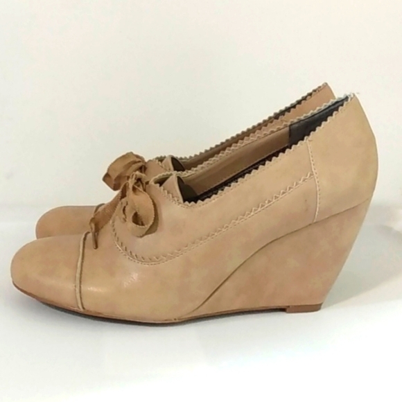 CROWN VINTAGE WEDGE HEEL ROUND TOE LACE UP PUMPS SIZE 8.5 NWT - Picture 7 of 11